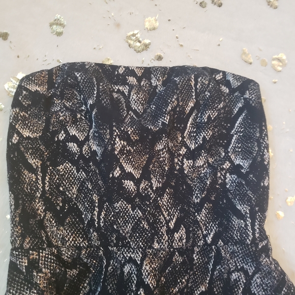 NEW Express 6 Snakeskin Black Gold Mini Dress - Picture 4 of 10